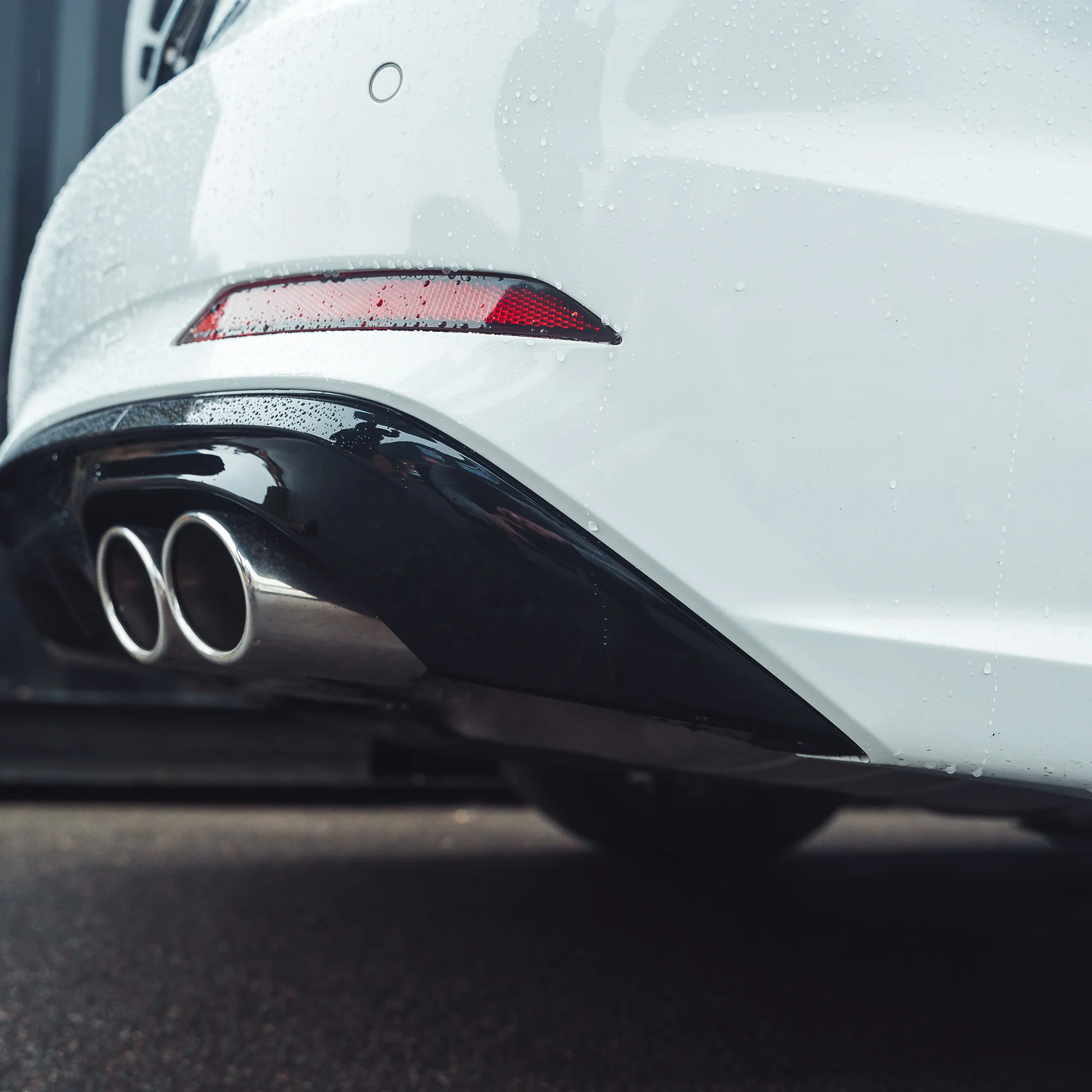 AUDI A5/S5 B9 2016-2019 GLOSS BLACK DIFFUSER - V1 - Image 5