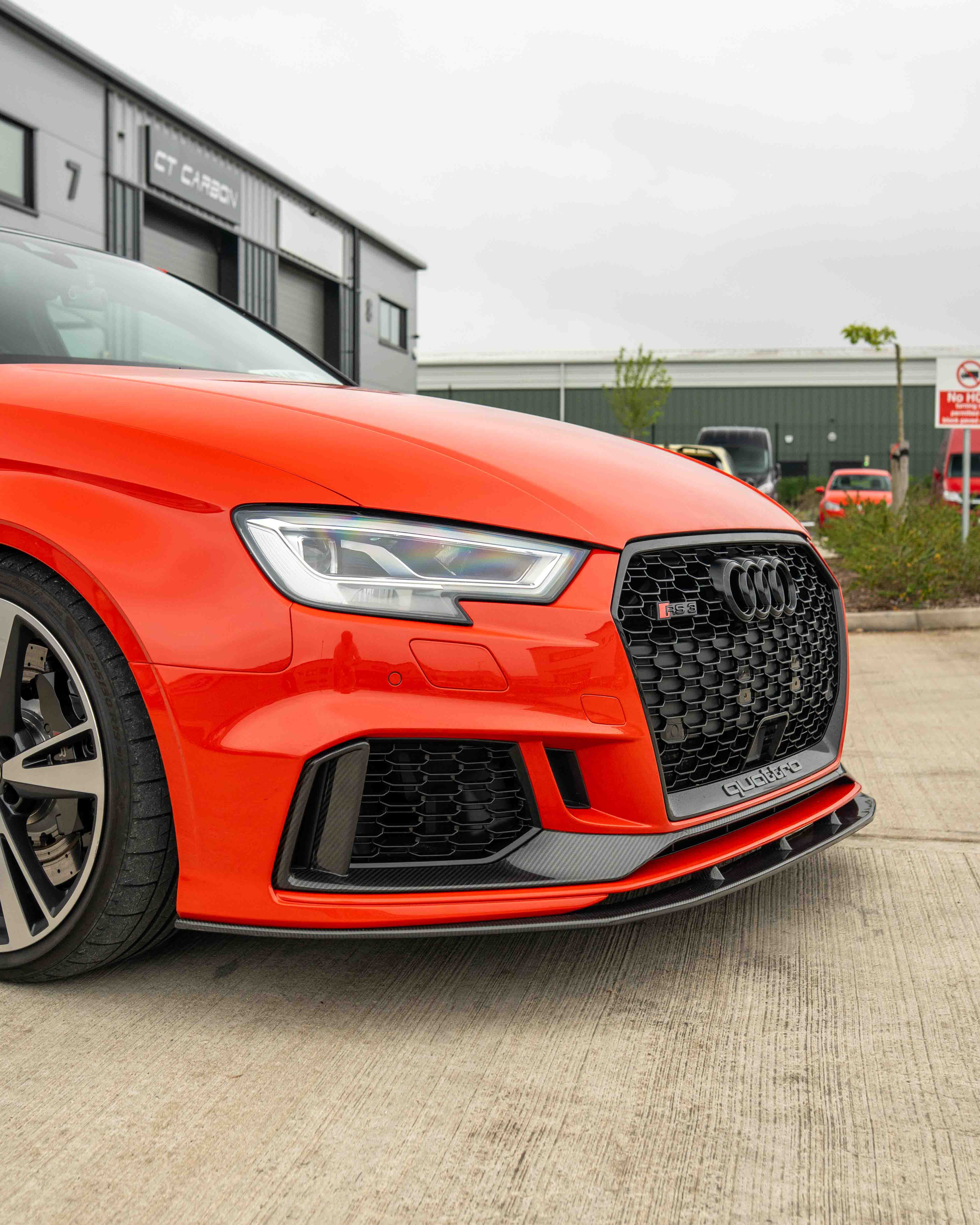 AUDI RS3 8V FACELIFT CARBON FIBRE BUMPER TRIM - Image 9