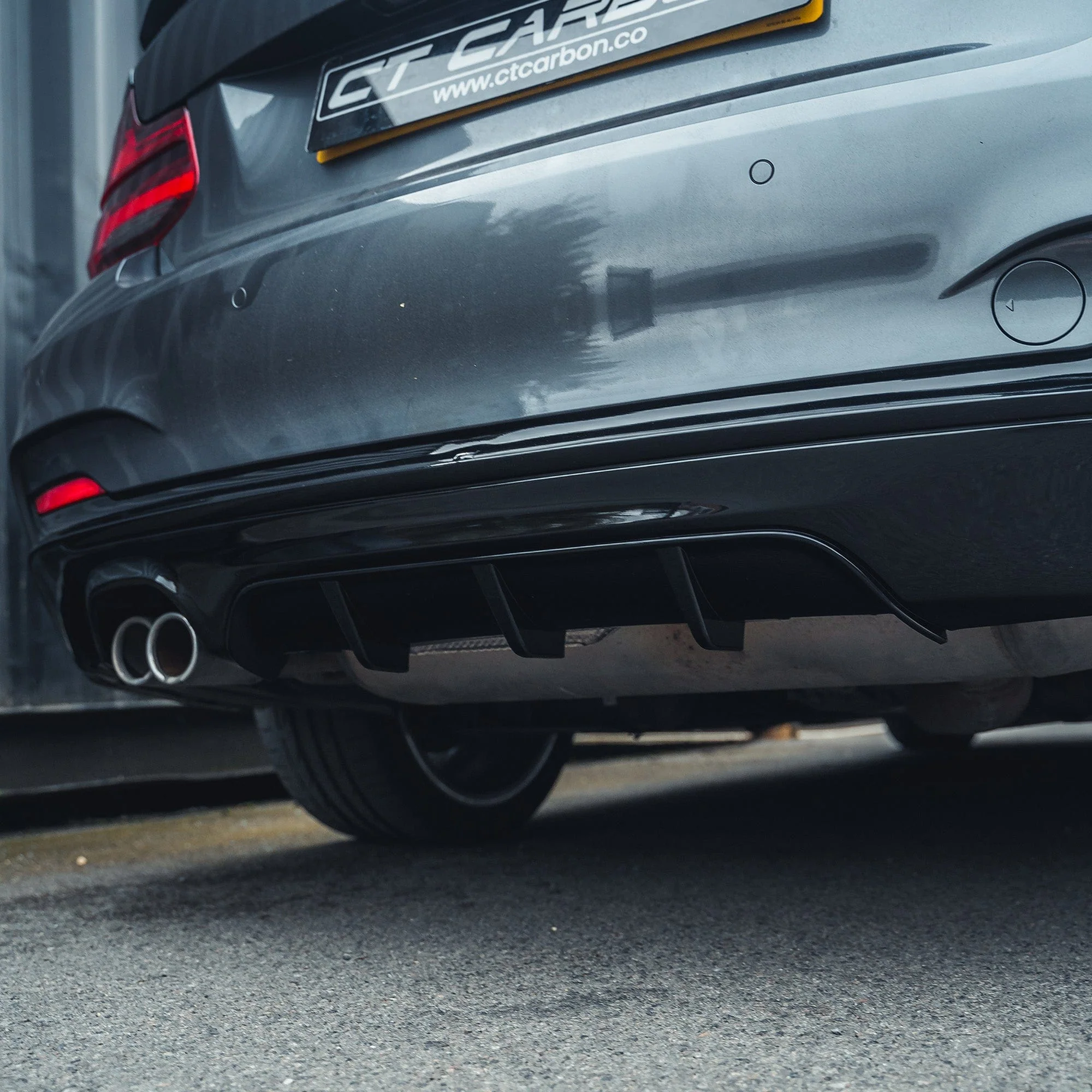 BMW 2 SERIES F22/F23 GLOSS BLACK TWIN EXHAUST DIFFUSER - Image 3