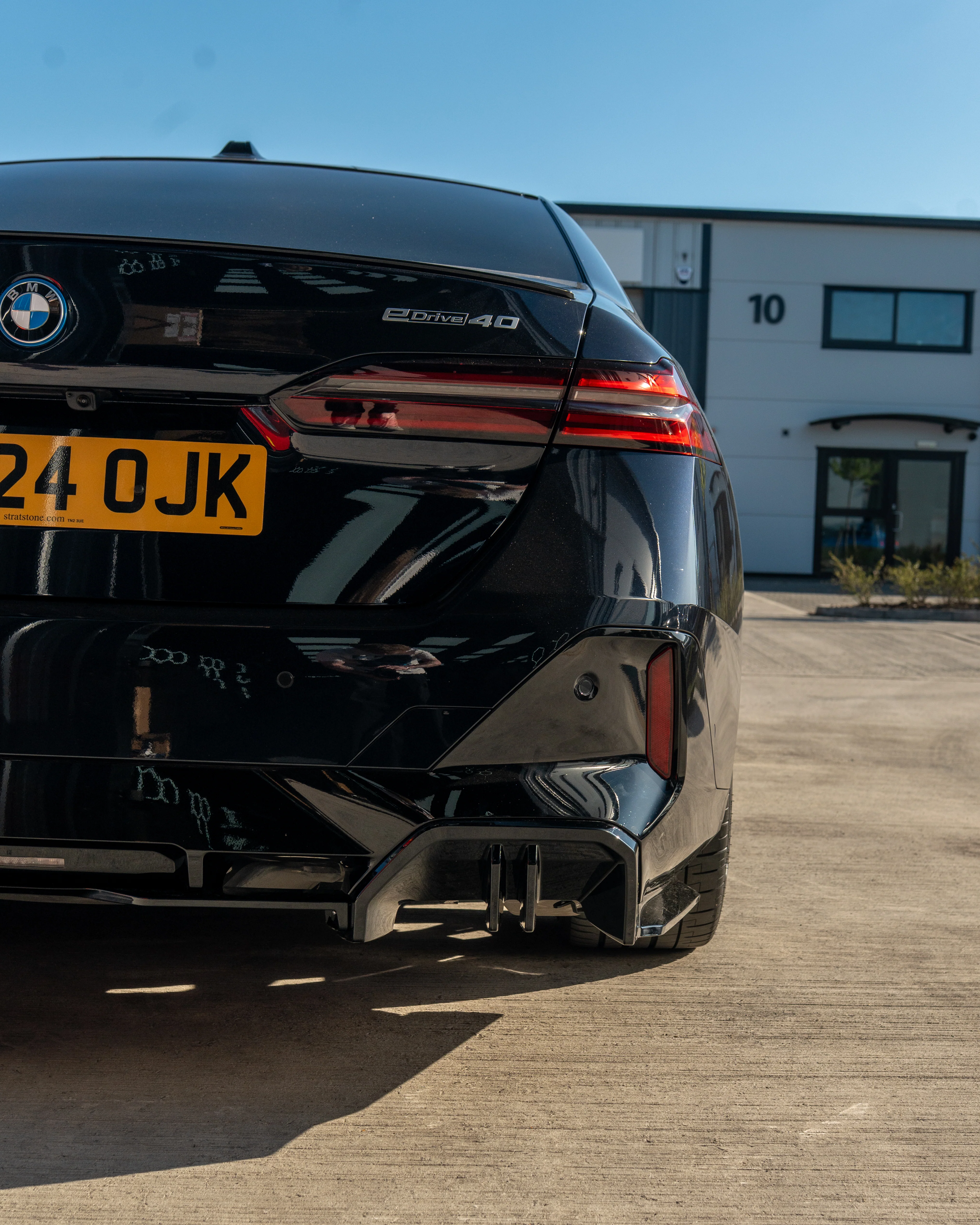 BMW 5 SERIES G60 & i5 2023+ GLOSS BLACK DIFFUSER - Image 6