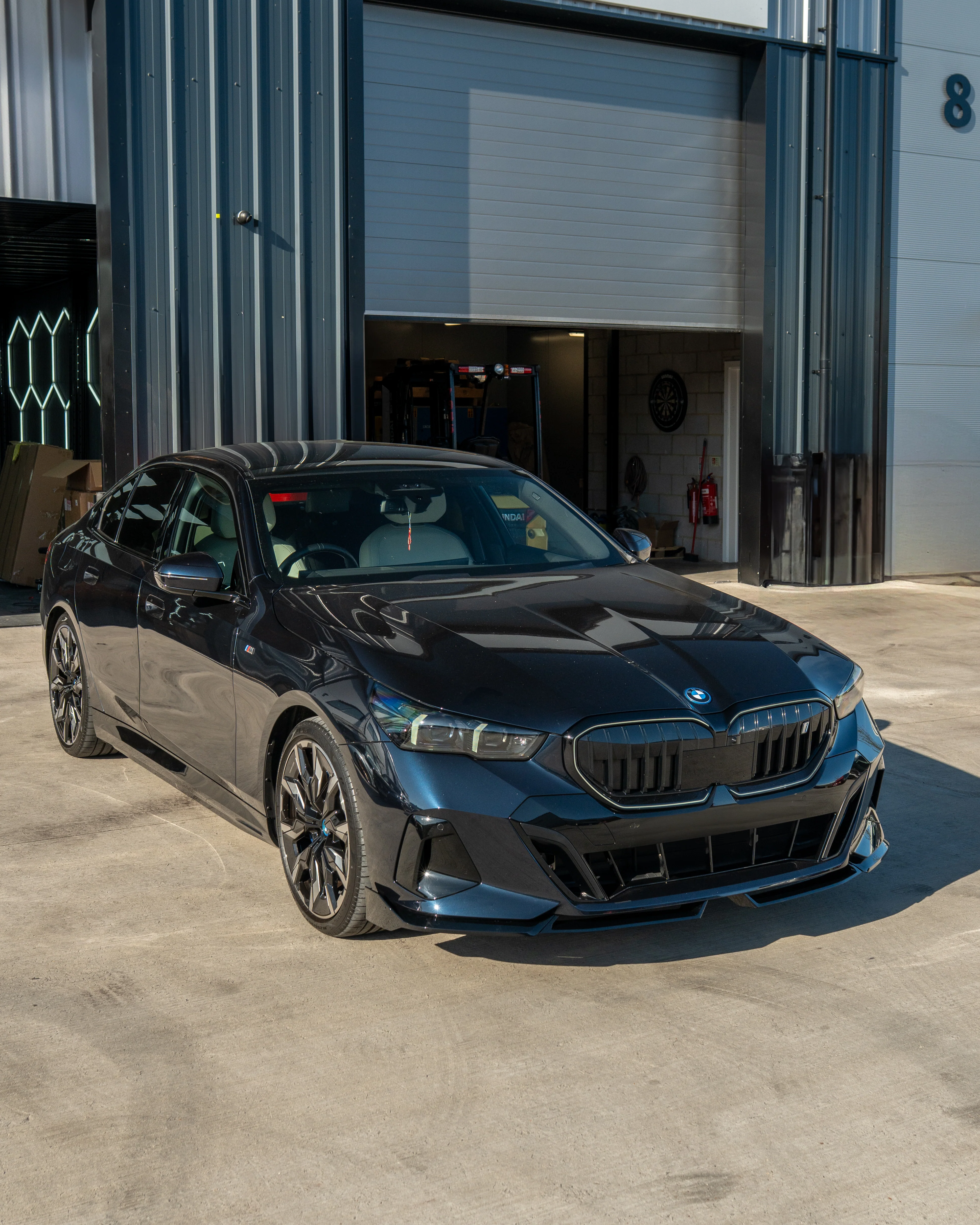 BMW 5 SERIES G60 & i5 2023+ GLOSS BLACK SPLITTER - Image 5