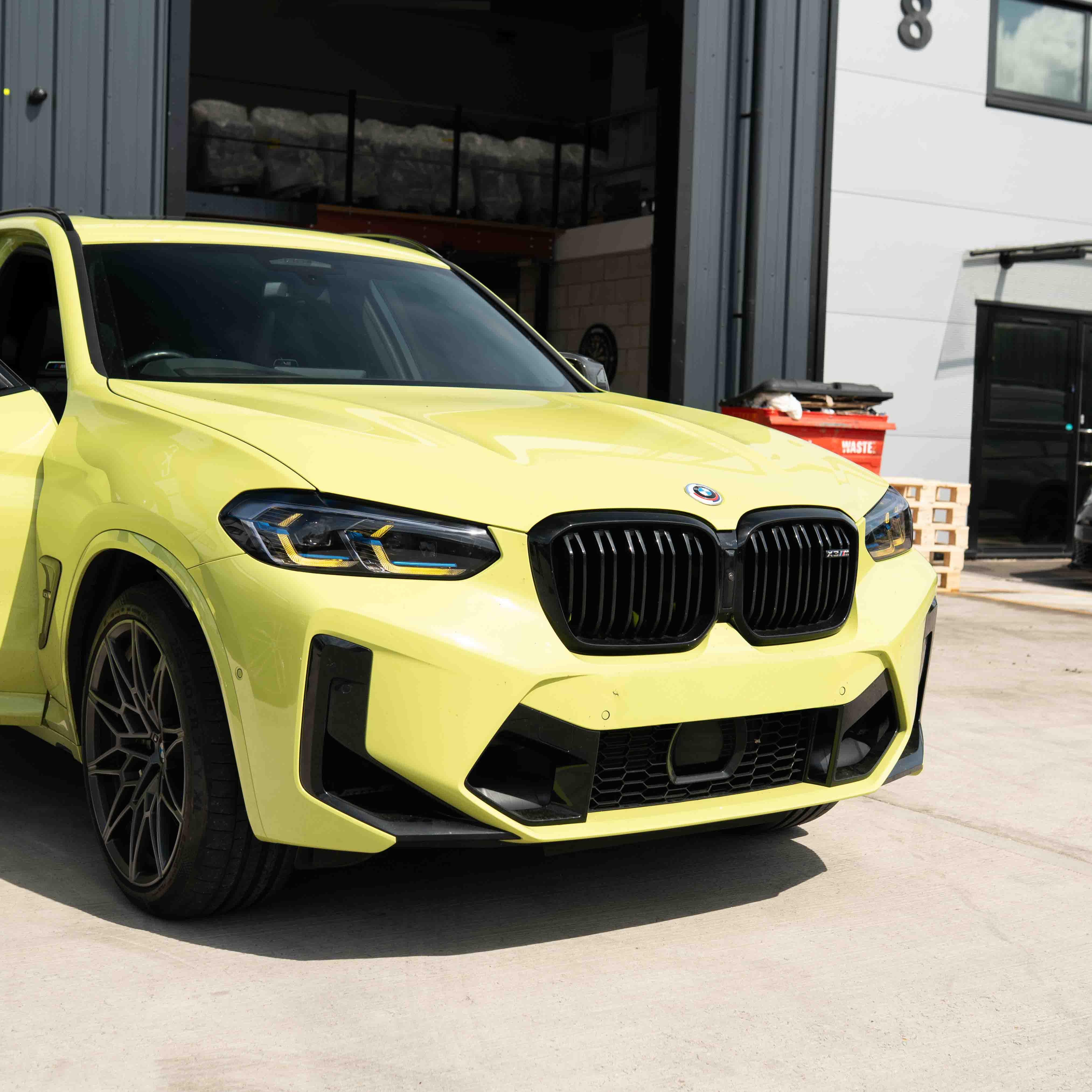 BMW F97 X3M LCI YELLOW ADAPTIVE DRL MODULE SET (2022+) - Image 2