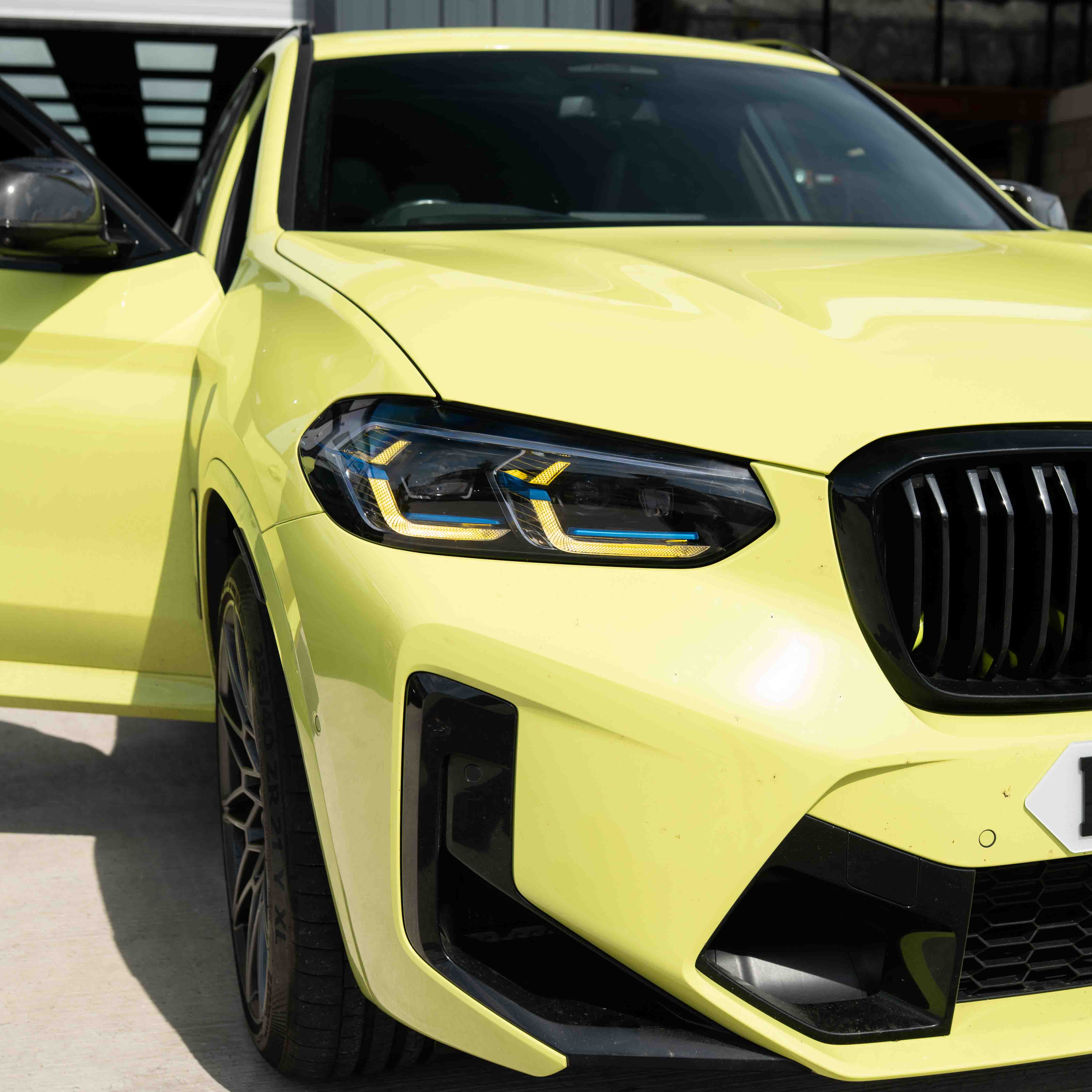 BMW F97 X3M LCI YELLOW ADAPTIVE DRL MODULE SET (2022+) - Image 3