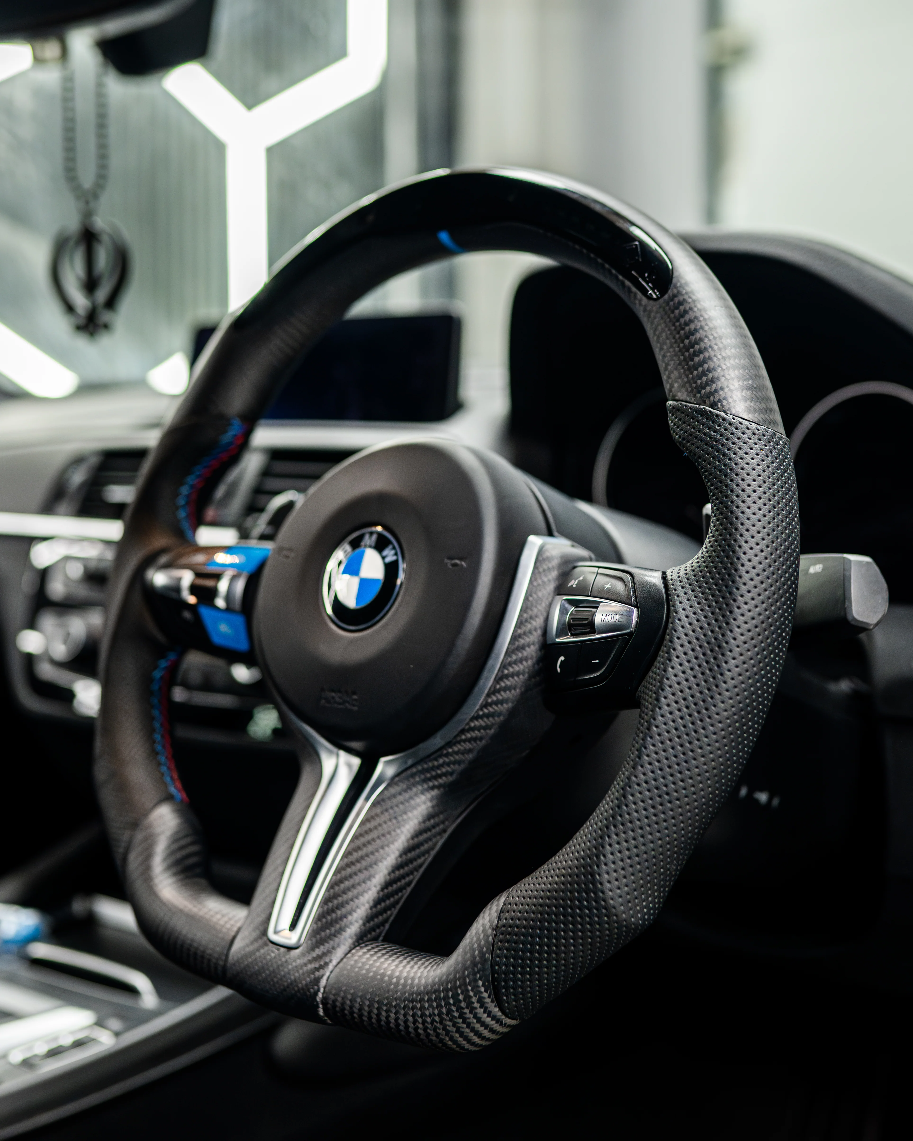 BMW Fxx M CAR MATTE CARBON FIBRE STEERING WHEEL TRIM - Image 3