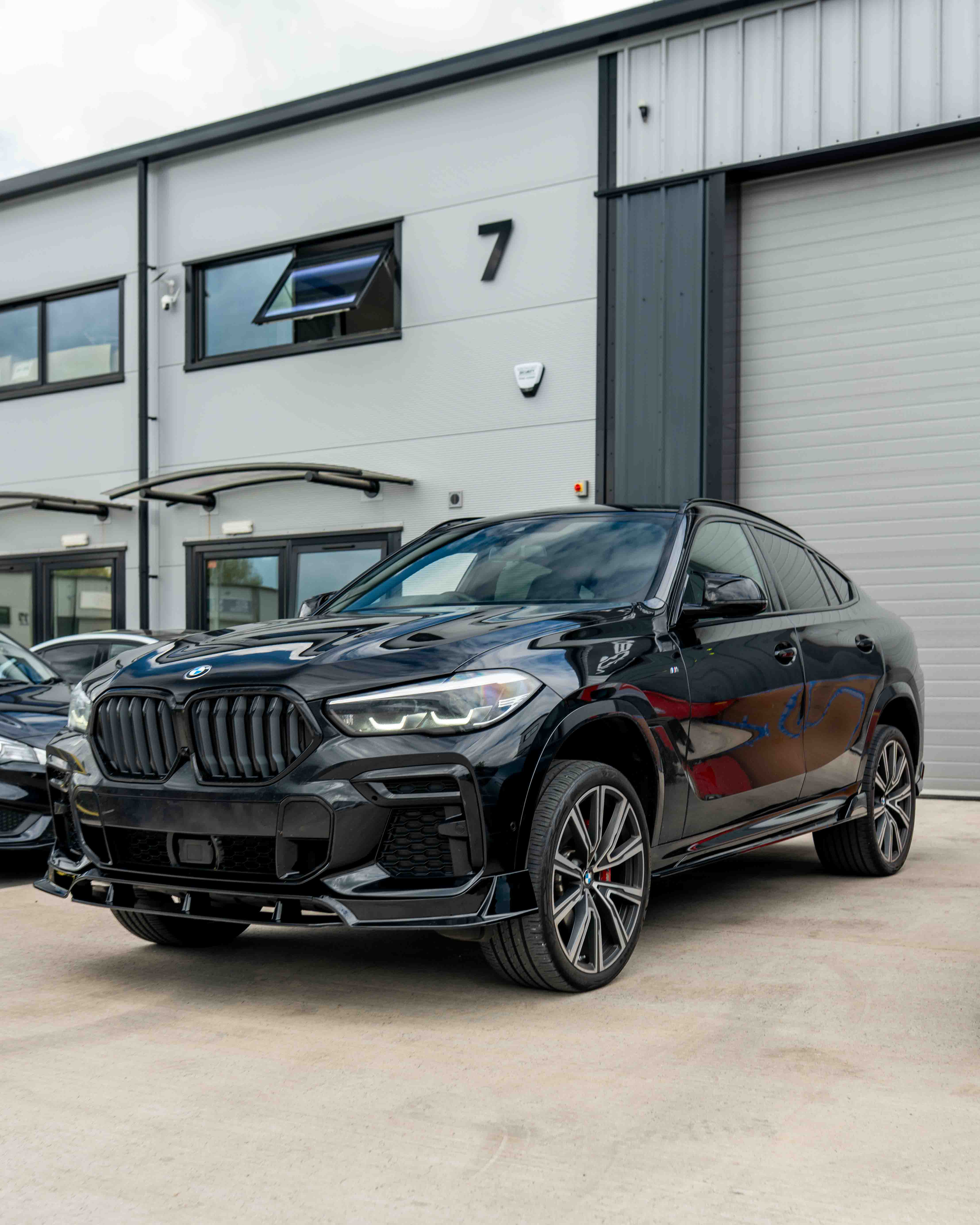 BMW G06 X6 PRE-LCI 2020-2024 FULL GLOSS BLACK KIT - Image 7