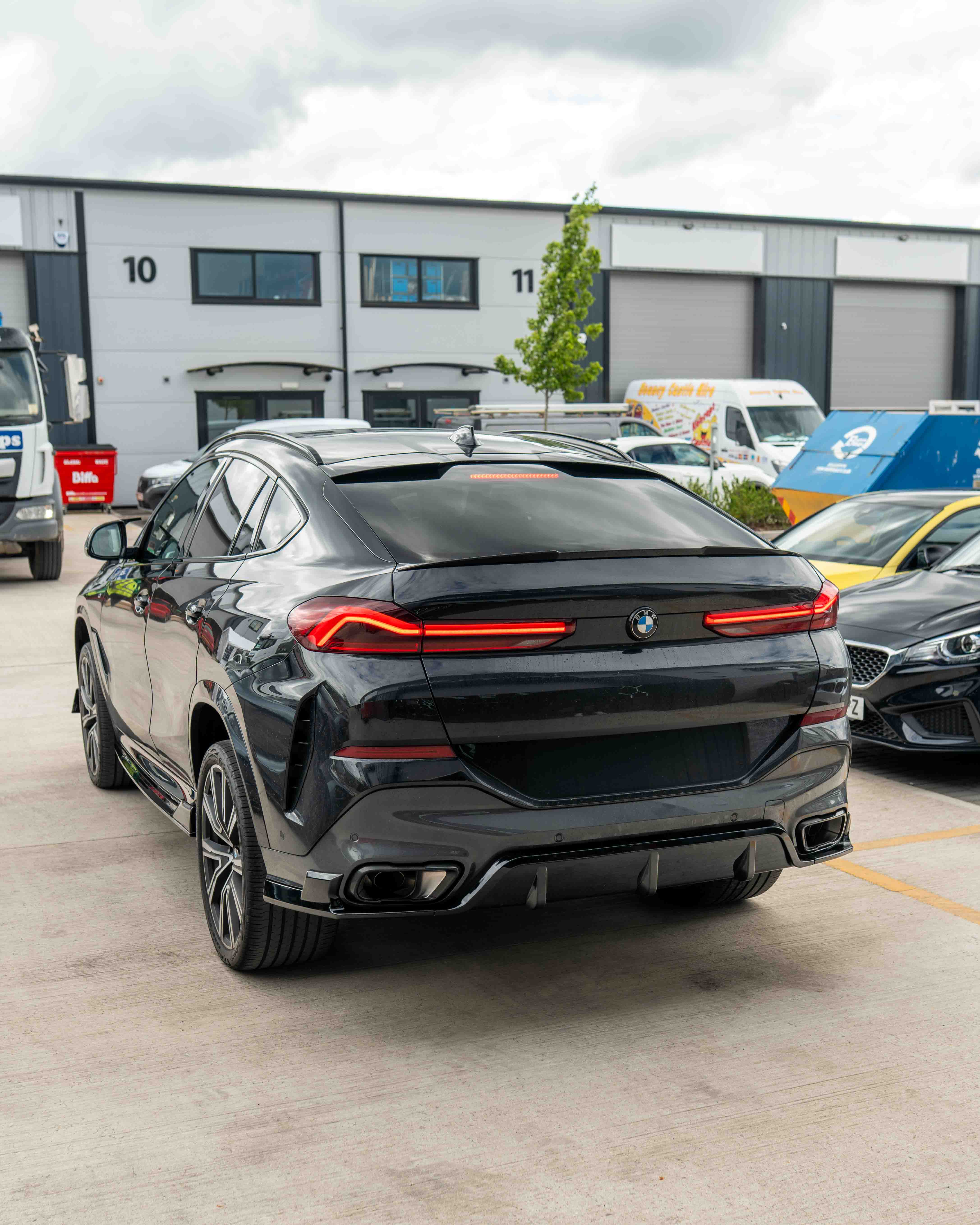BMW G06 X6 PRE-LCI 2020-2024 FULL GLOSS BLACK KIT - Image 8