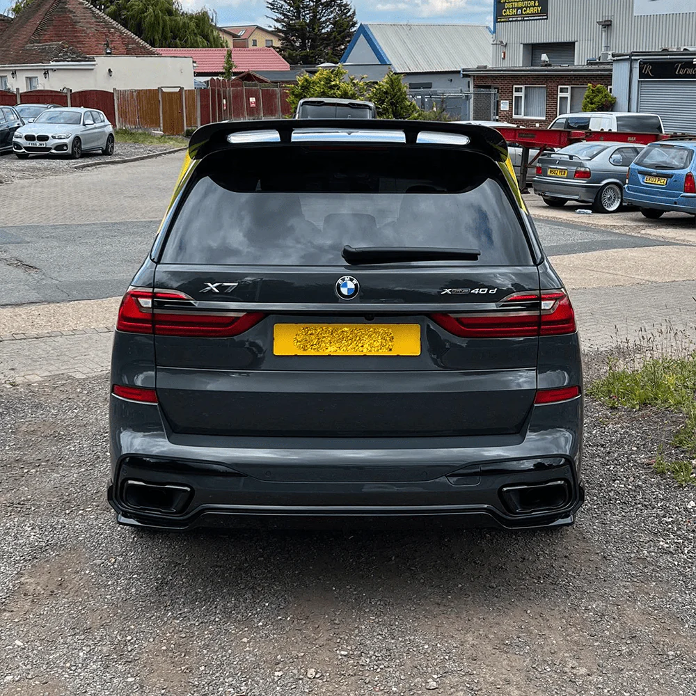 BMW G07 X7 2018-2022 PRE-LCI FULL GLOSS BLACK KIT - Image 3