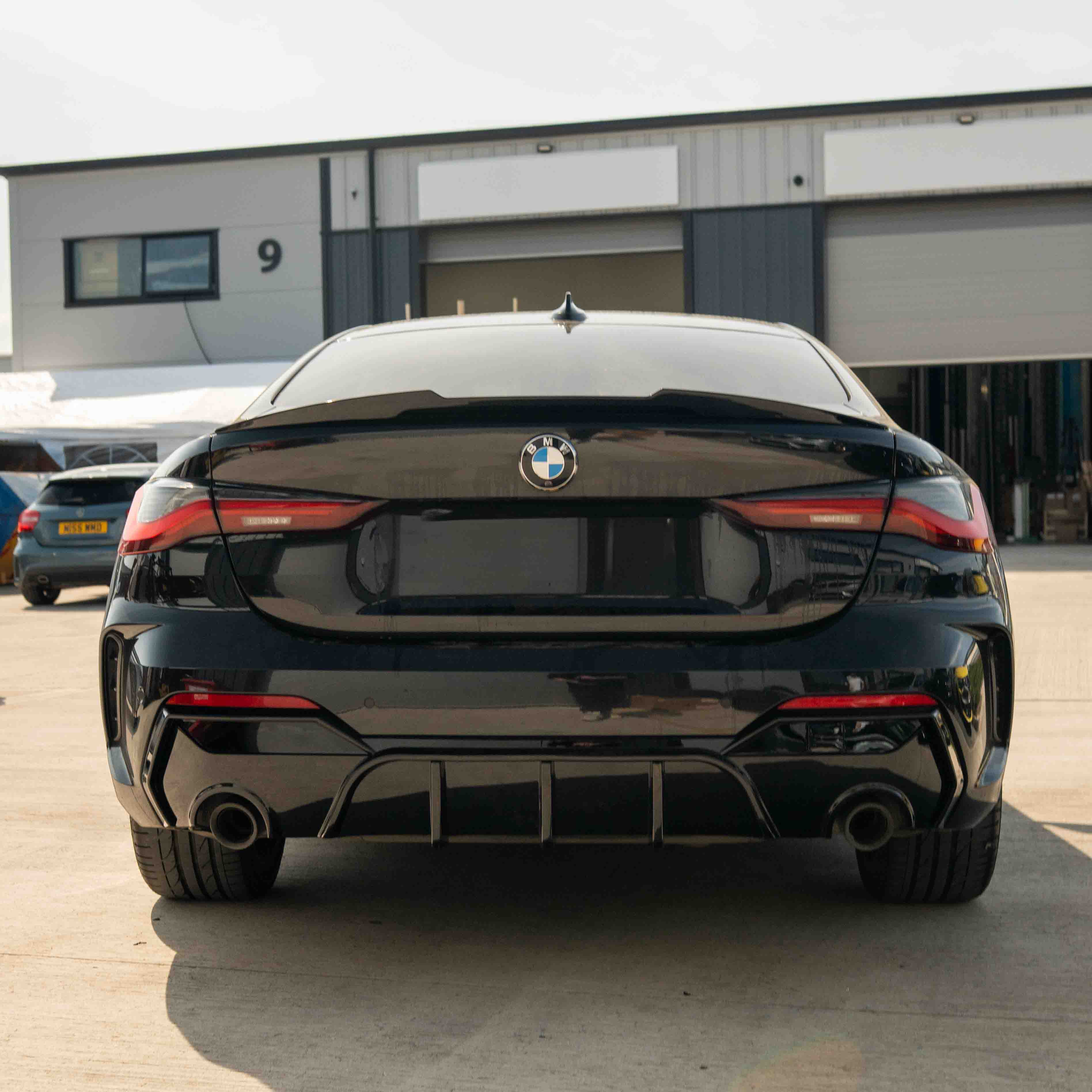 BMW G22/G23 4 SERIES 2020-2024 PRE LCI GLOSS BLACK ROUND TIP DIFFUSER - Image 3