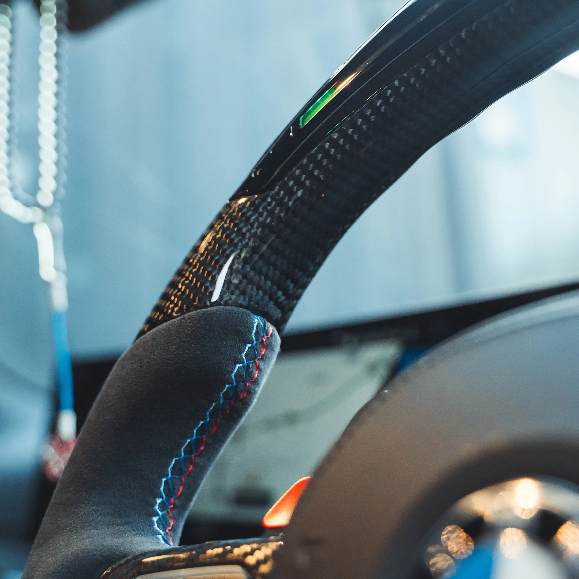 BMW Gxx CARBON FIBRE / ALCANTARA / LED FLAT BOTTOM CUSTOM STEERING WHEEL - Image 2