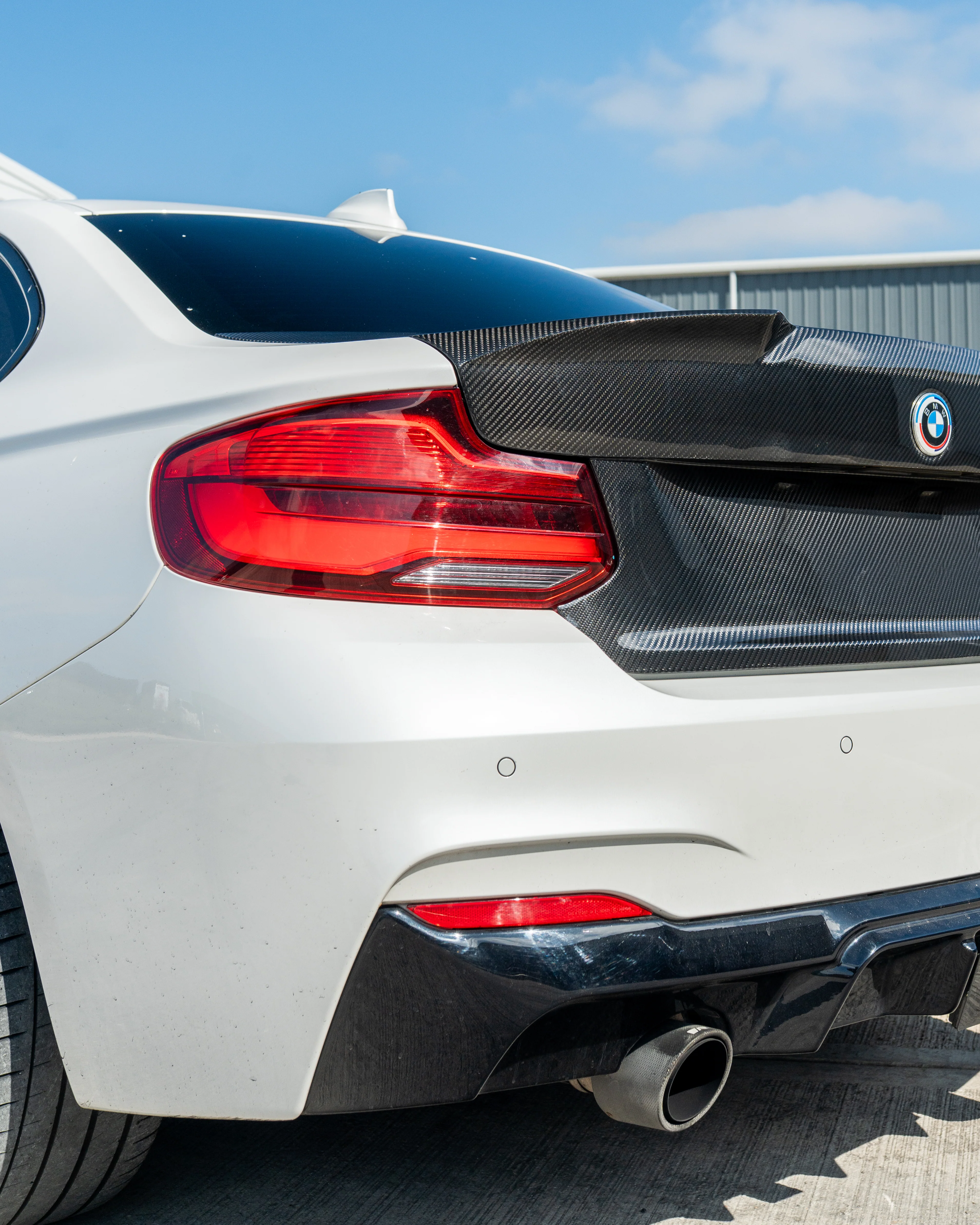 BMW M2 / M2C F87 & F22 2 SERIES CARBON FIBRE BOOTLID - Image 8