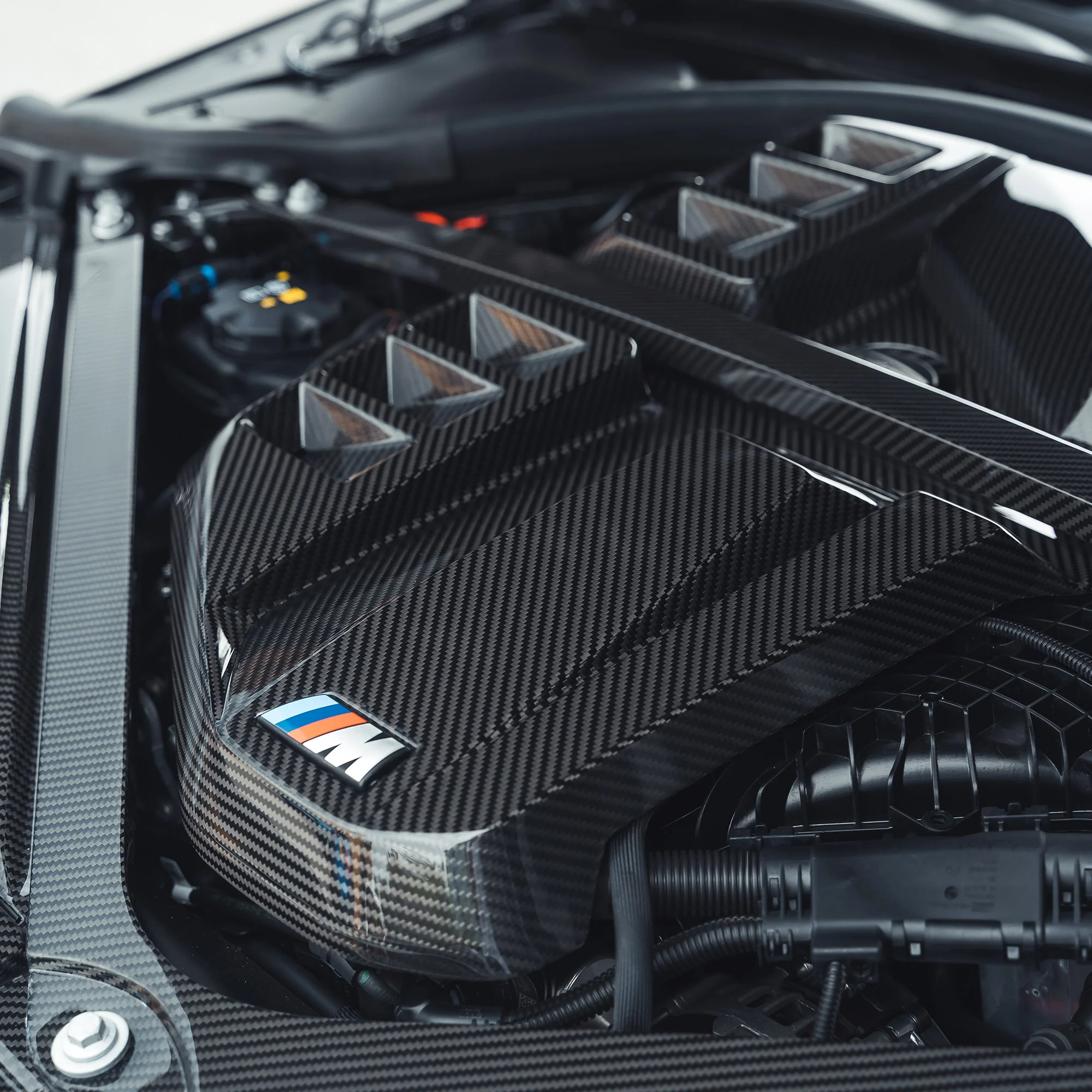 BMW M2 M3 & M4 G87/G80/G81/G82/G83 CARBON FIBRE ENGINE DRESS UP KIT V2 - Image 6