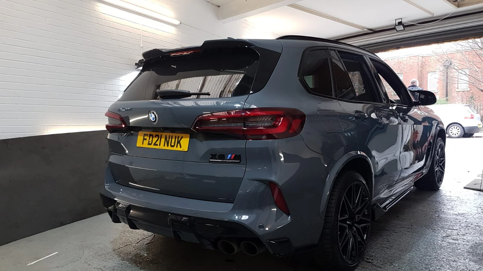 BMW X5M F95 GLOSS BLACK KIT - Image 3