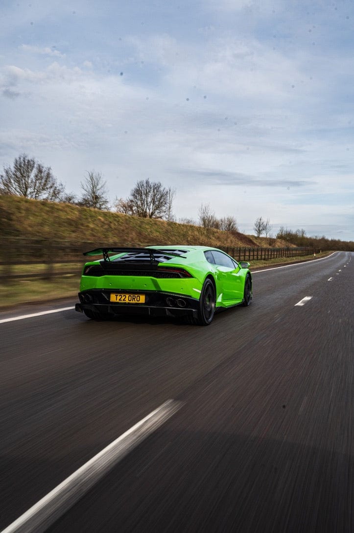 LAMBORGHINI HURACAN LP610-4 CARBON FIBRE SPOILER - SV STYLE - Image 3