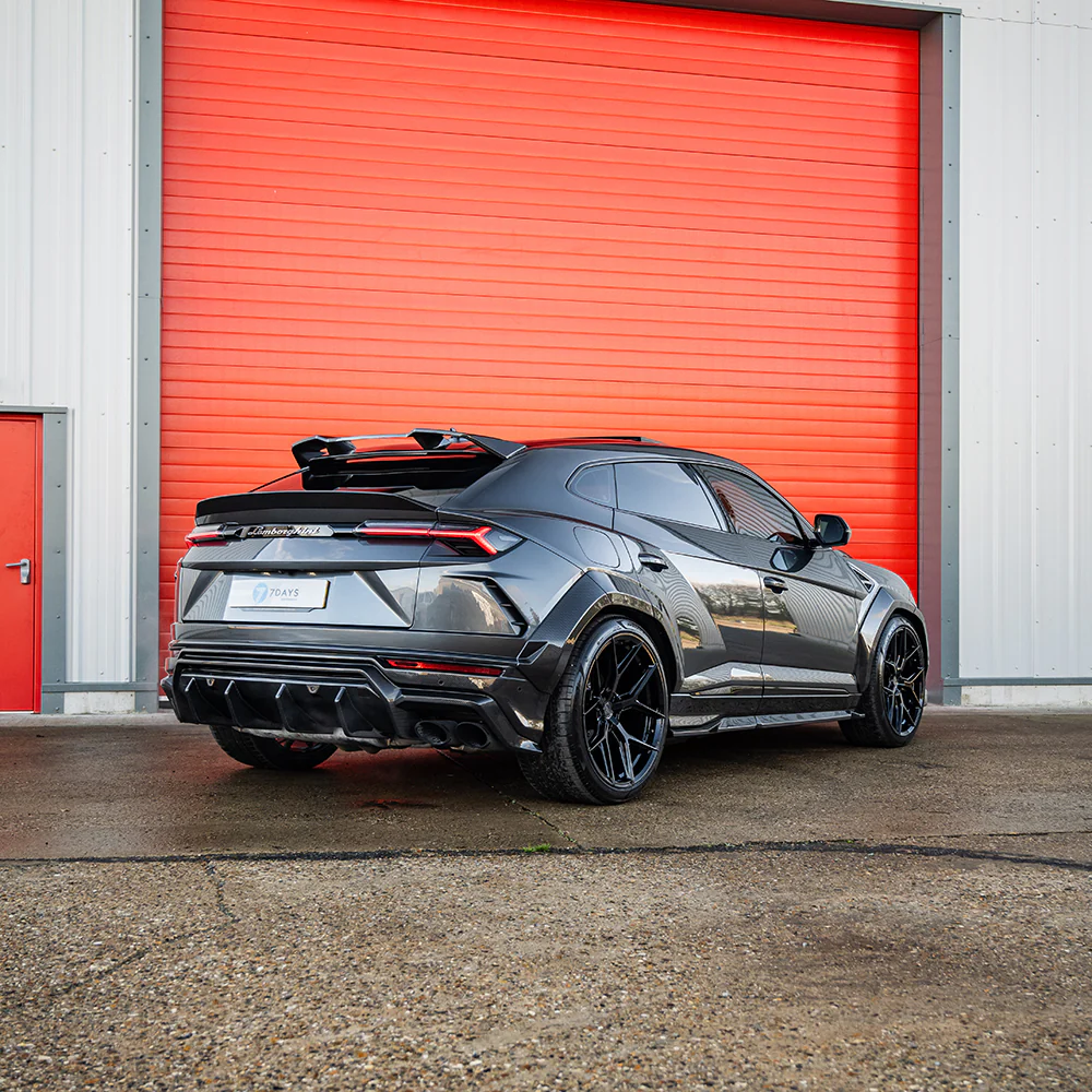 LAMBORGHINI URUS CARBON FIBRE SIDE SKIRTS - CT DESIGN - Image 3