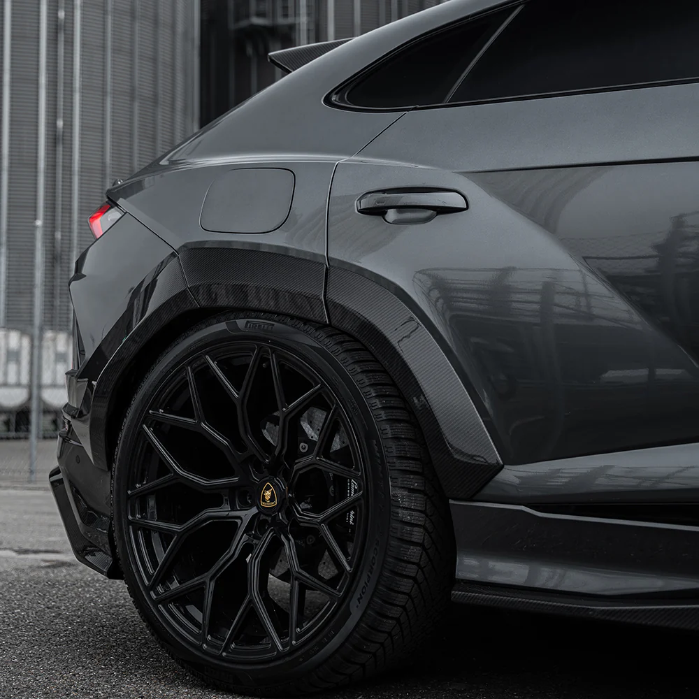 LAMBORGHINI URUS FULL CARBON FIBRE ARCHES - CT DESIGN - Image 2