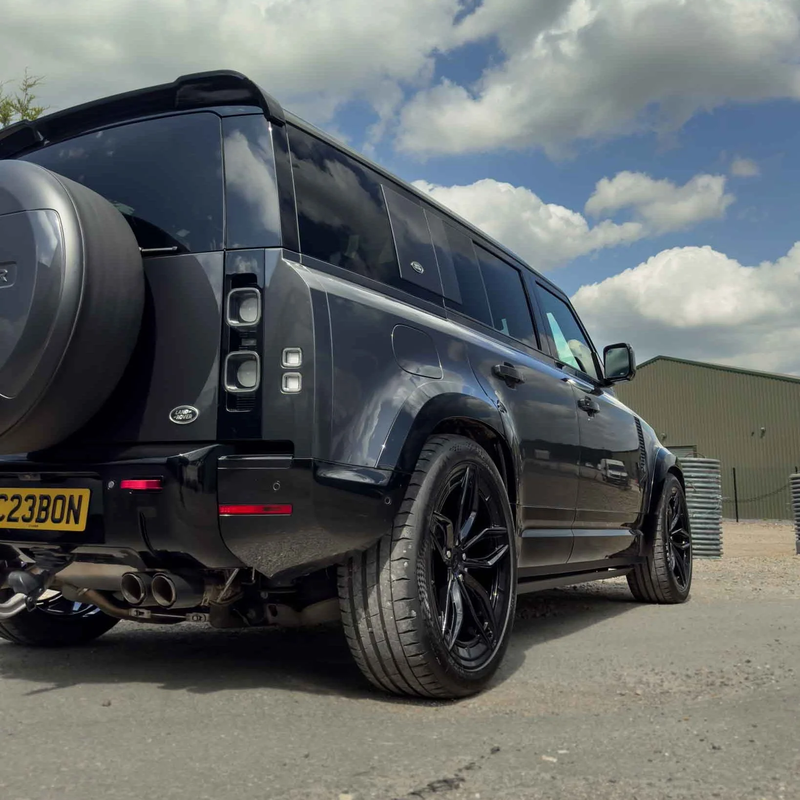 LAND ROVER DEFENDER L663 110 GLOSS BLACK WIDE ARCH FENDERS - Image 4