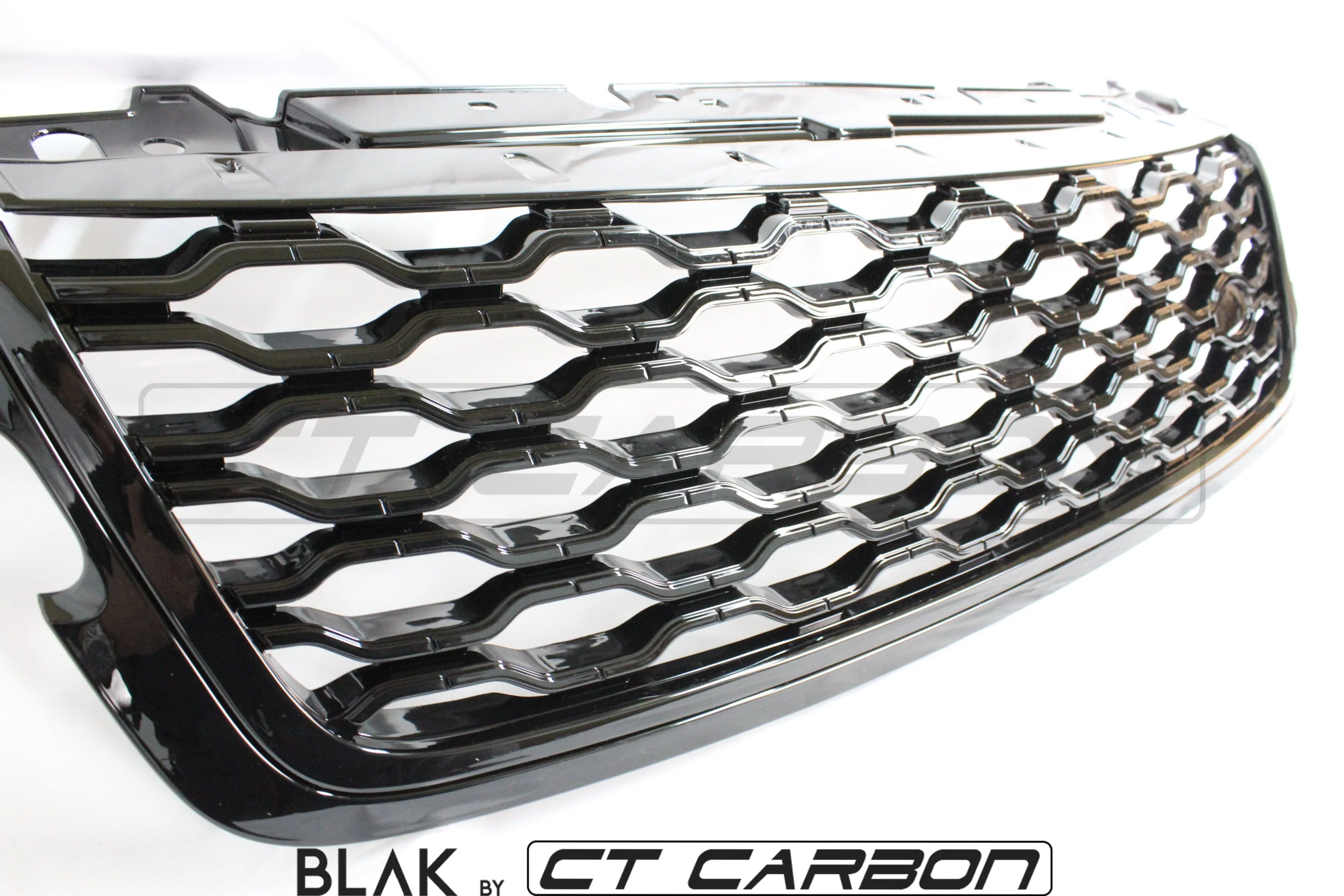 LAND ROVER DISCOVERY 5 FULL BLACK EDITION TRIM PACK - 2016 + - Image 19