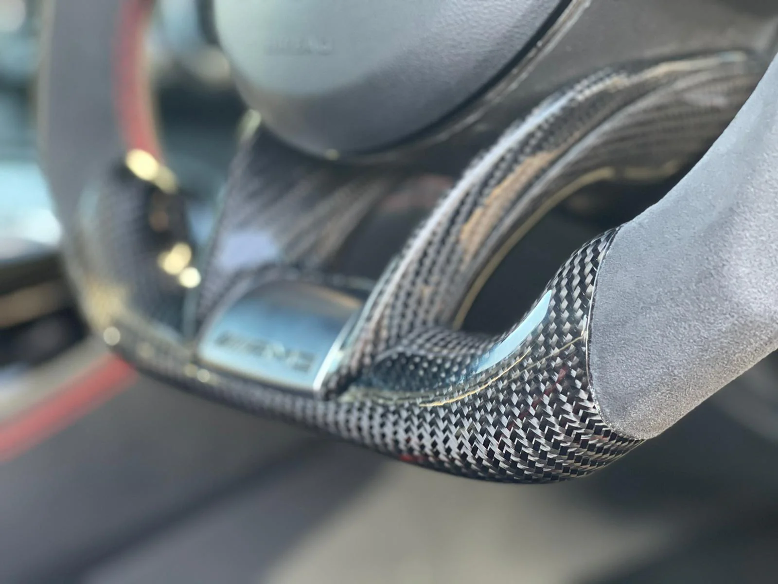 MERCEDES AMG CARBON FIBRE / ALCANTARA STEERING WHEEL - Image 3