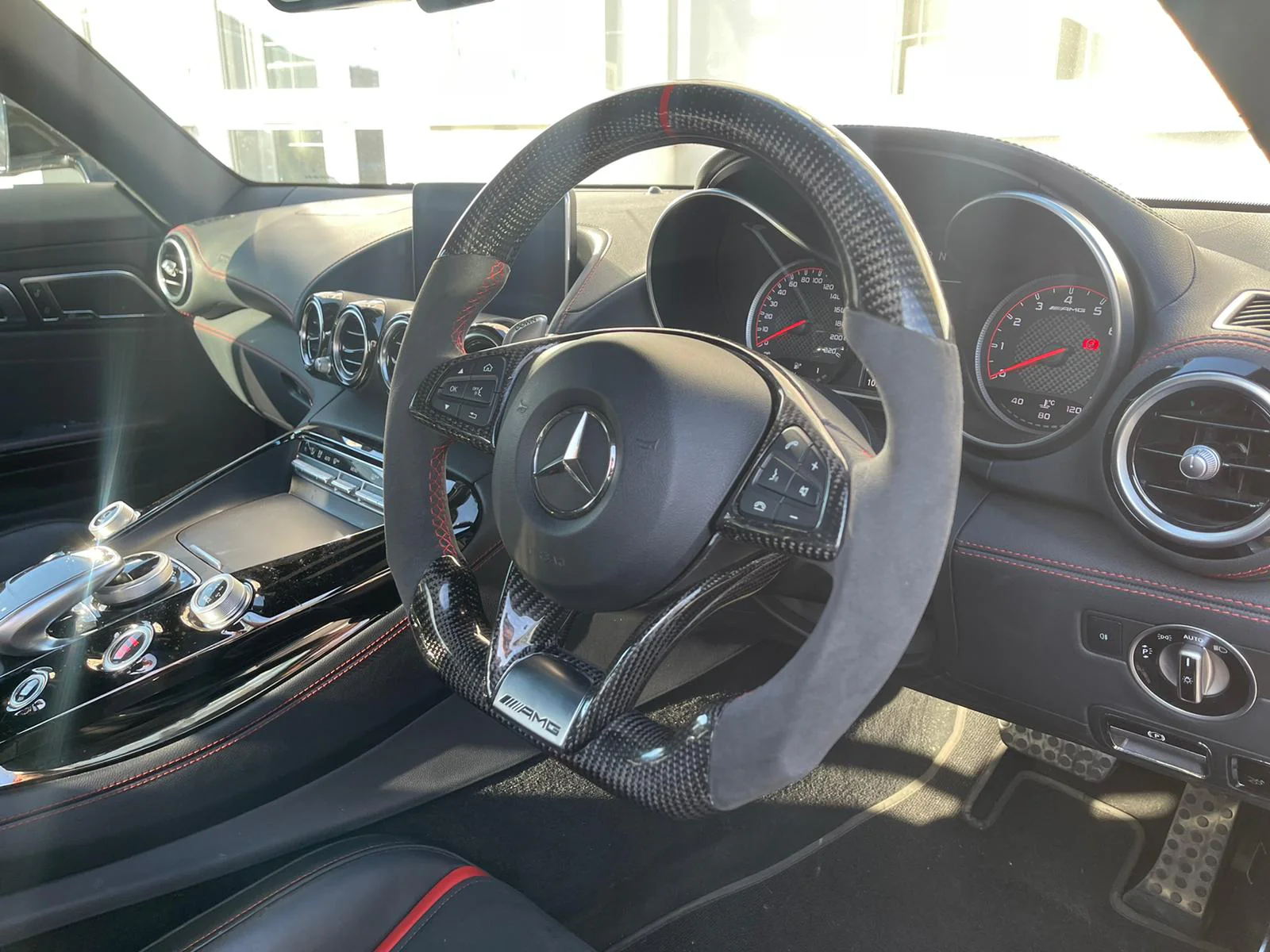 MERCEDES AMG CARBON FIBRE / LEATHER STEERING WHEEL - Image 4