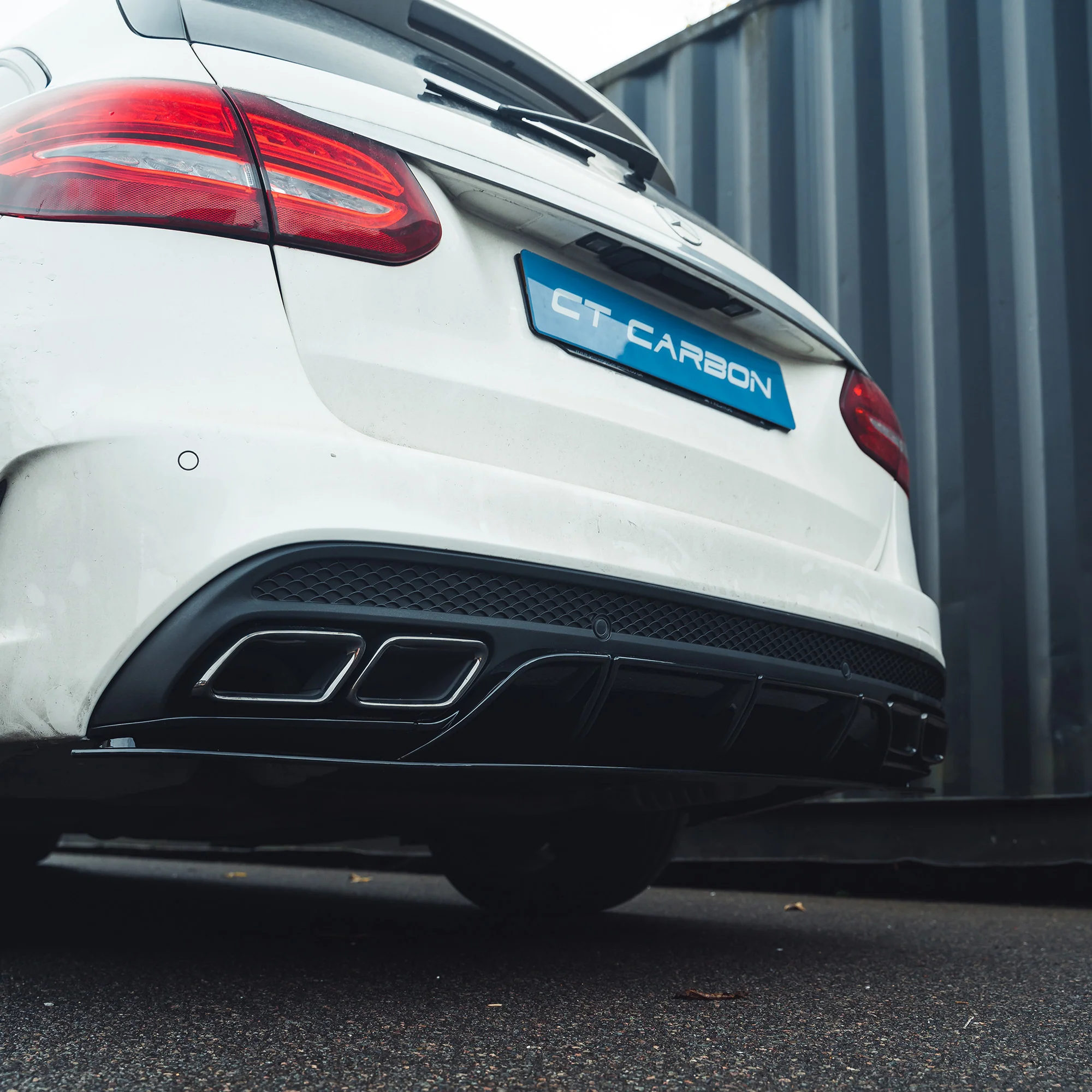 MERCEDES C-CLASS SALOON/ESTATE W205 GLOSS BLACK DIFFUSER & BLACK TIPS - Image 4
