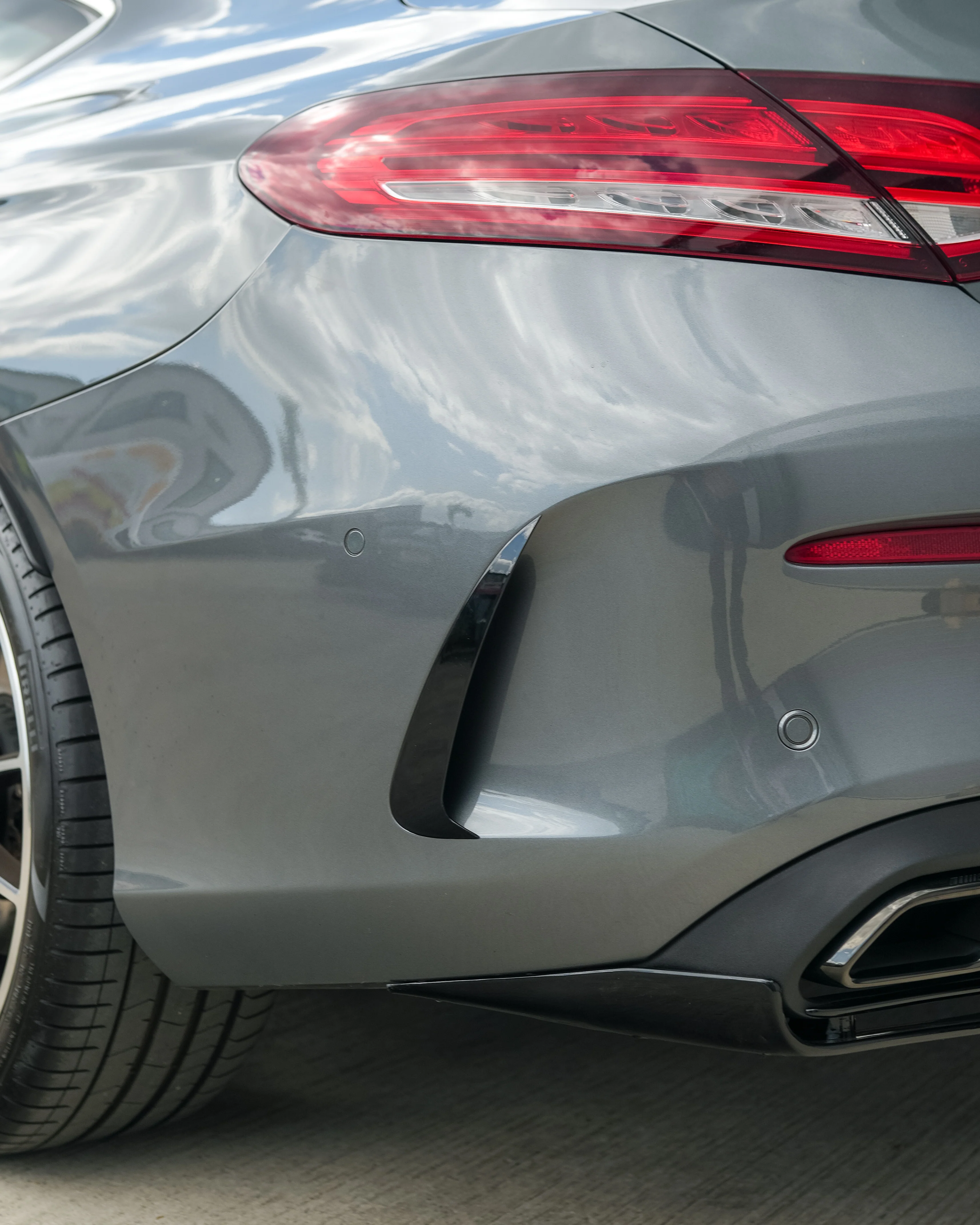 MERCEDES C-CLASS & C43 W205 COUPE GLOSS BLACK REAR BUMPER TRIM - Image 3