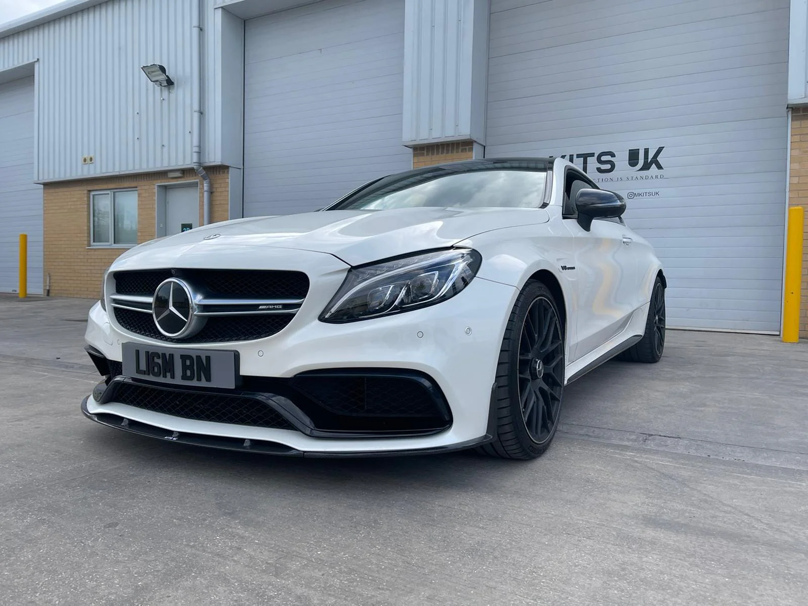 MERCEDES C63 W205 COUPE/CONVERTIBLE CARBON SPLITTER V1 - Image 3
