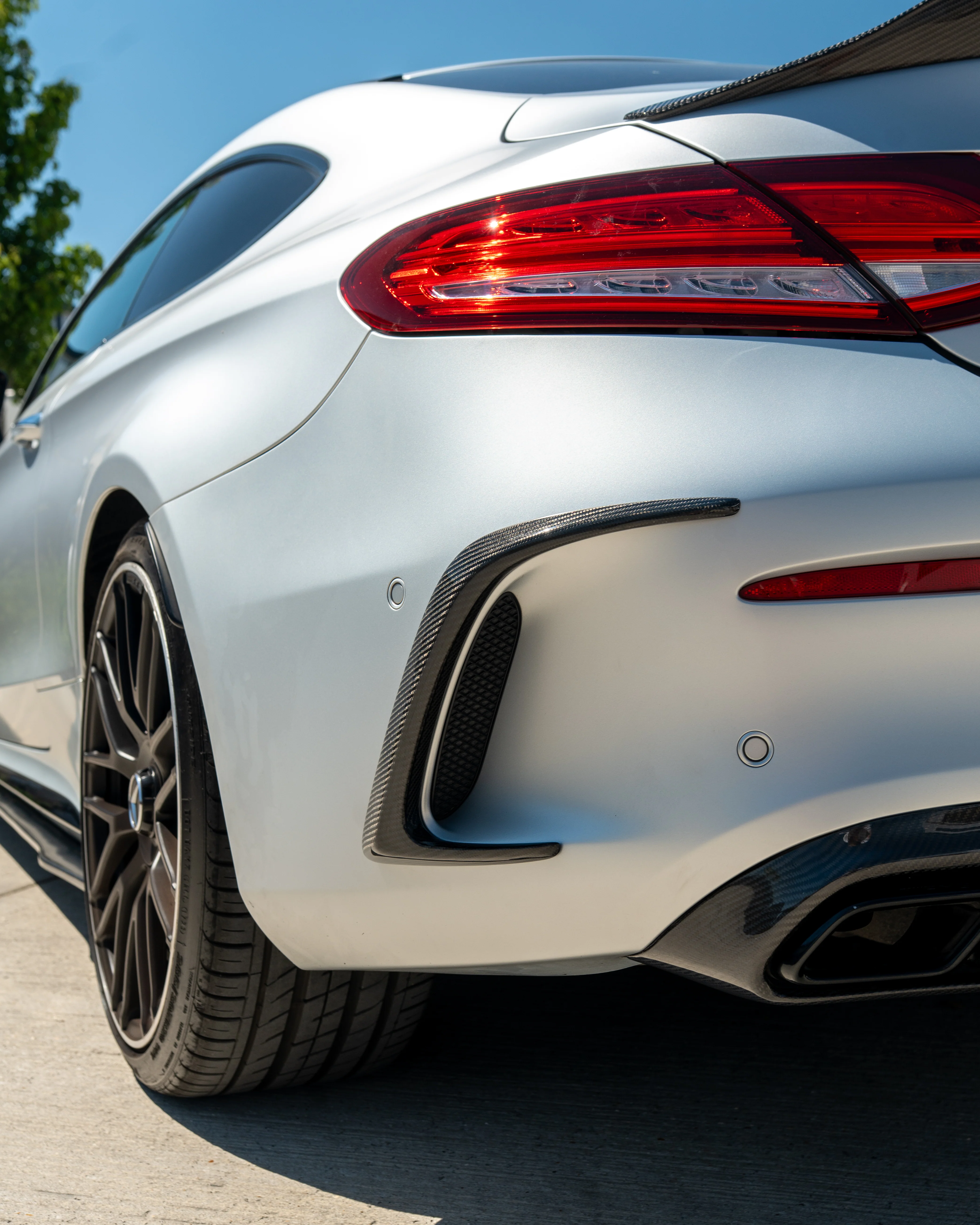 MERCEDES W205 C63 & C63S COUPE 2DR REAR BUMPER CARBON FIBRE CANARDS - Image 5