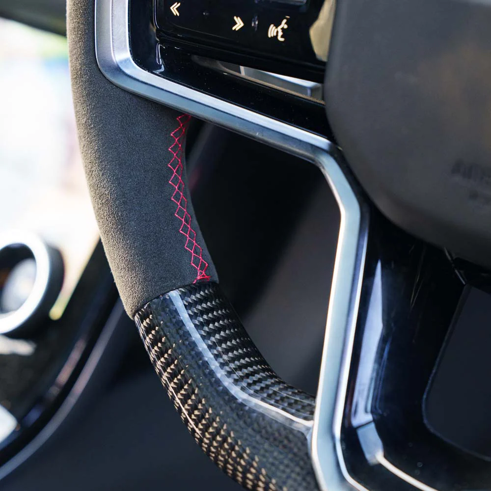 RANGE ROVER VELAR/EVOQUE/DISCOVERY SPORT 2021+ CARBON FIBRE / ALCANTARA CUSTOM STEERING WHEEL - Image 5