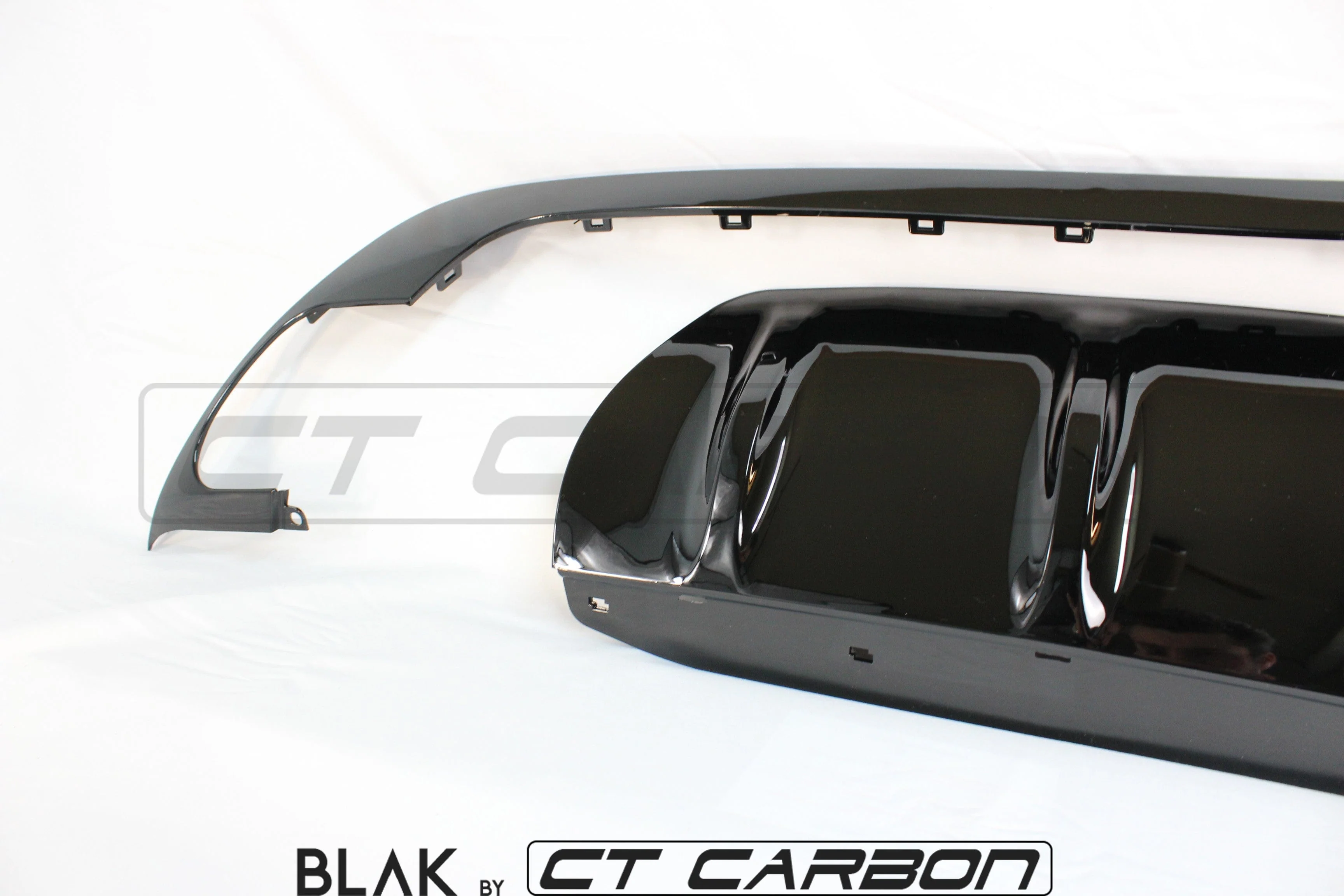 RANGE ROVER VELAR FULL BLACK EDITION TRIM PACK - 2017+ - Image 19