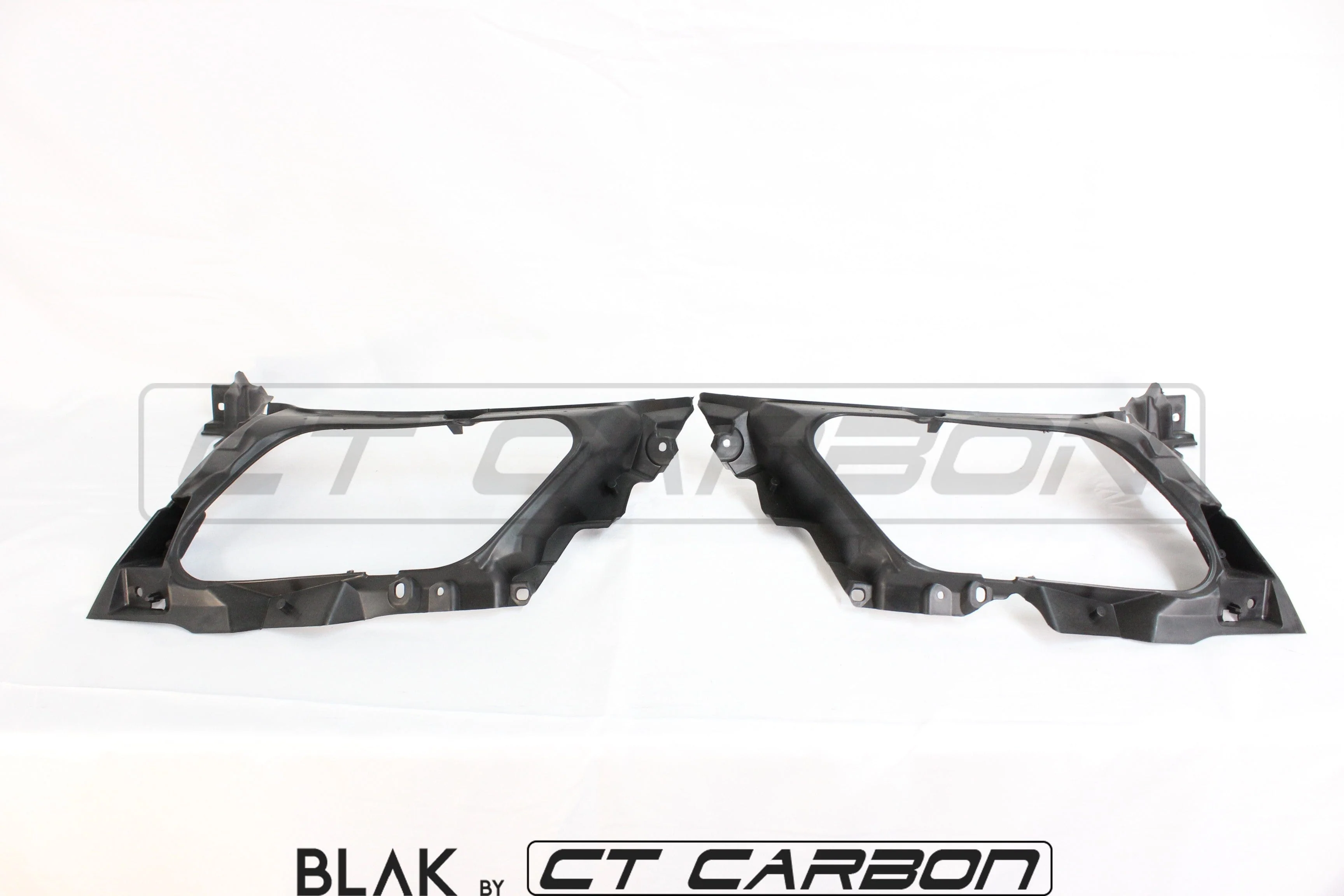 RANGE ROVER VELAR FULL BLACK EDITION TRIM PACK - 2017+ - Image 22