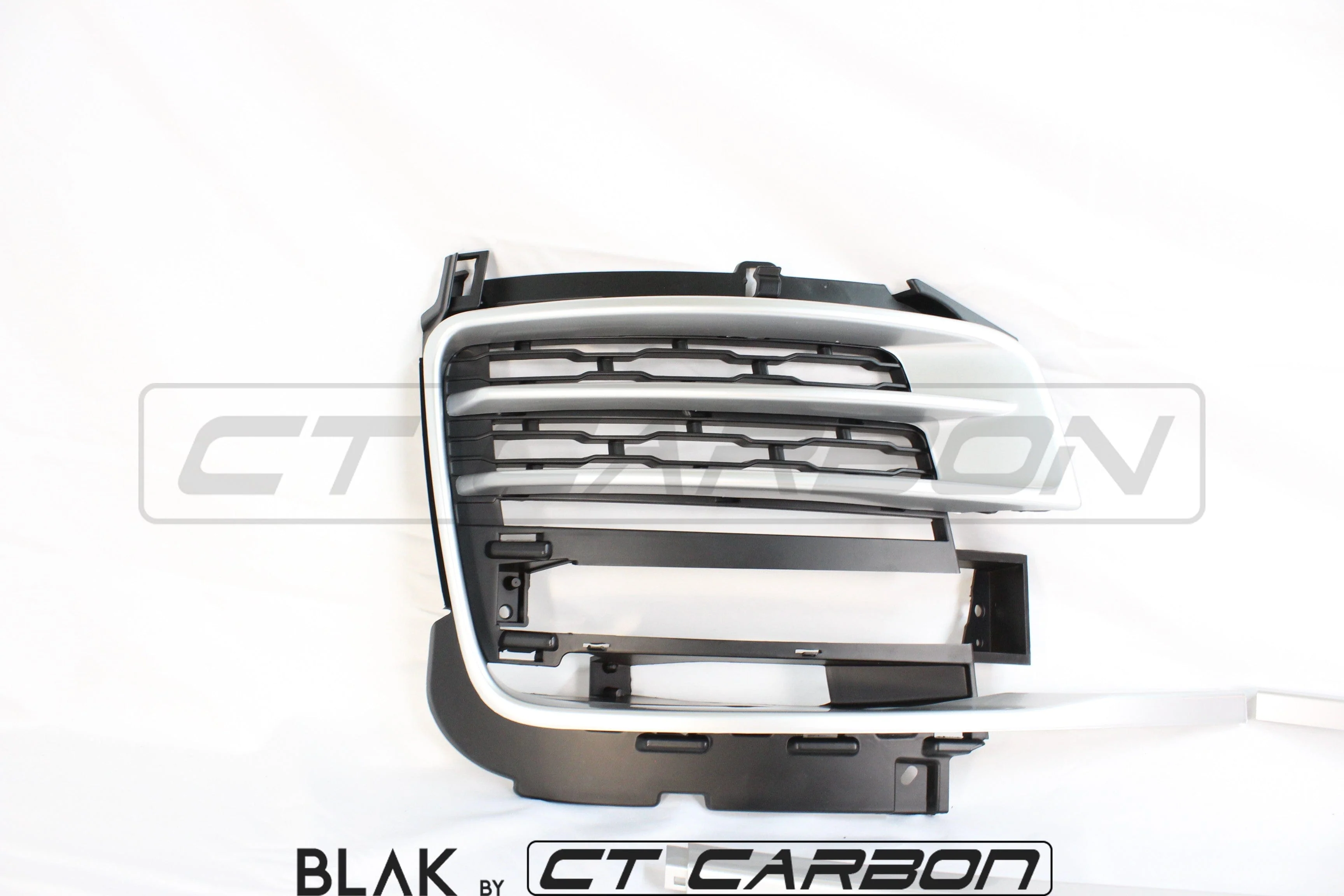 RANGE ROVER VOGUE L405 SVA-STYLE GRILLE PACK - 2018+ - Image 10
