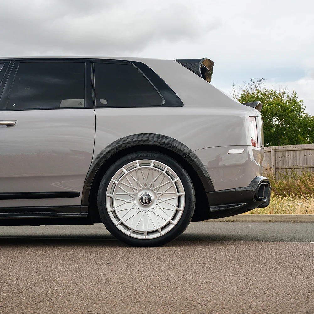ROLLS ROYCE CULLINAN FULL CARBON FIBRE KIT - CT DESIGN - Image 3