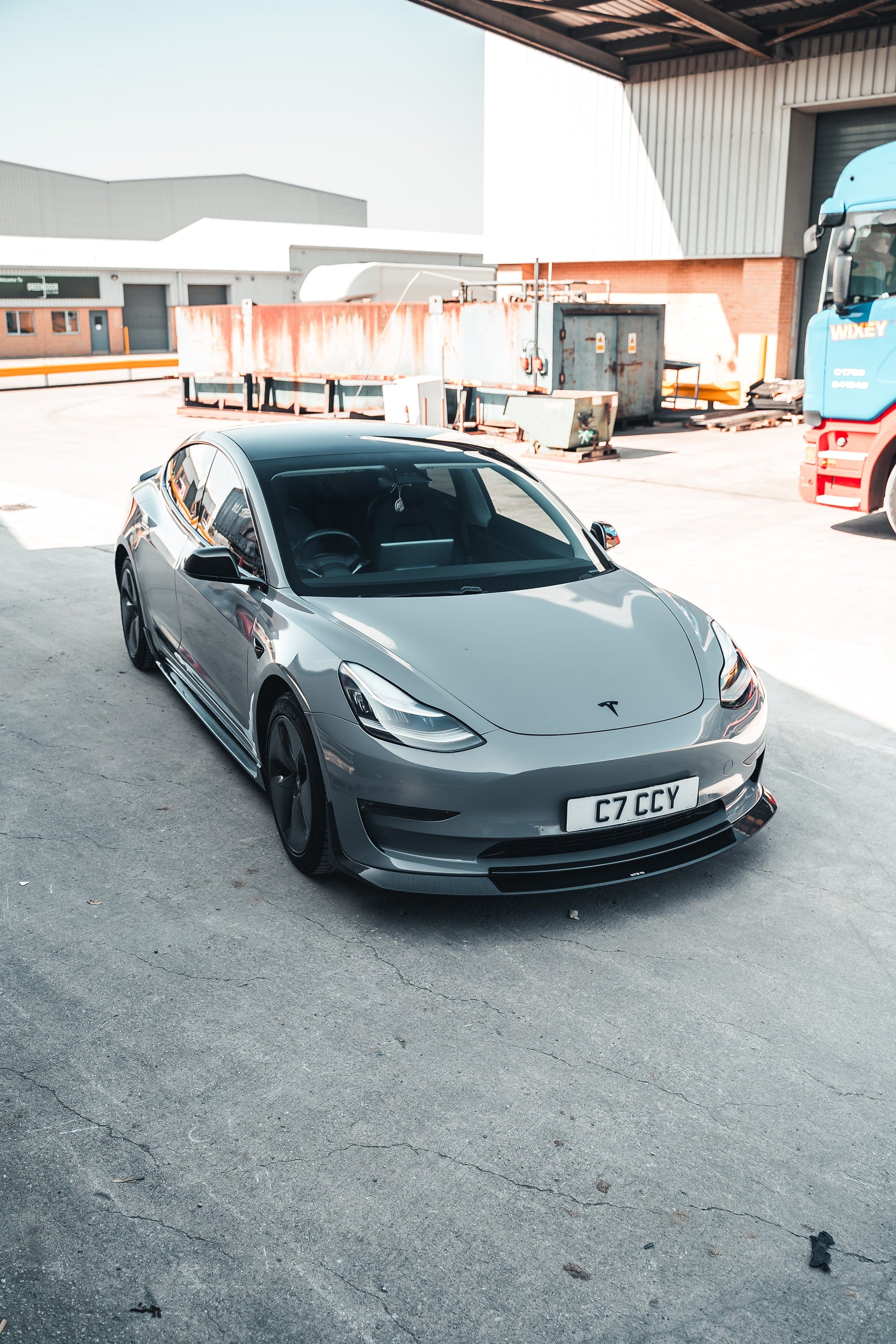 TESLA MODEL 3 2017-2023 CARBON FIBRE FRONT SPLITTER - V1 - Image 2