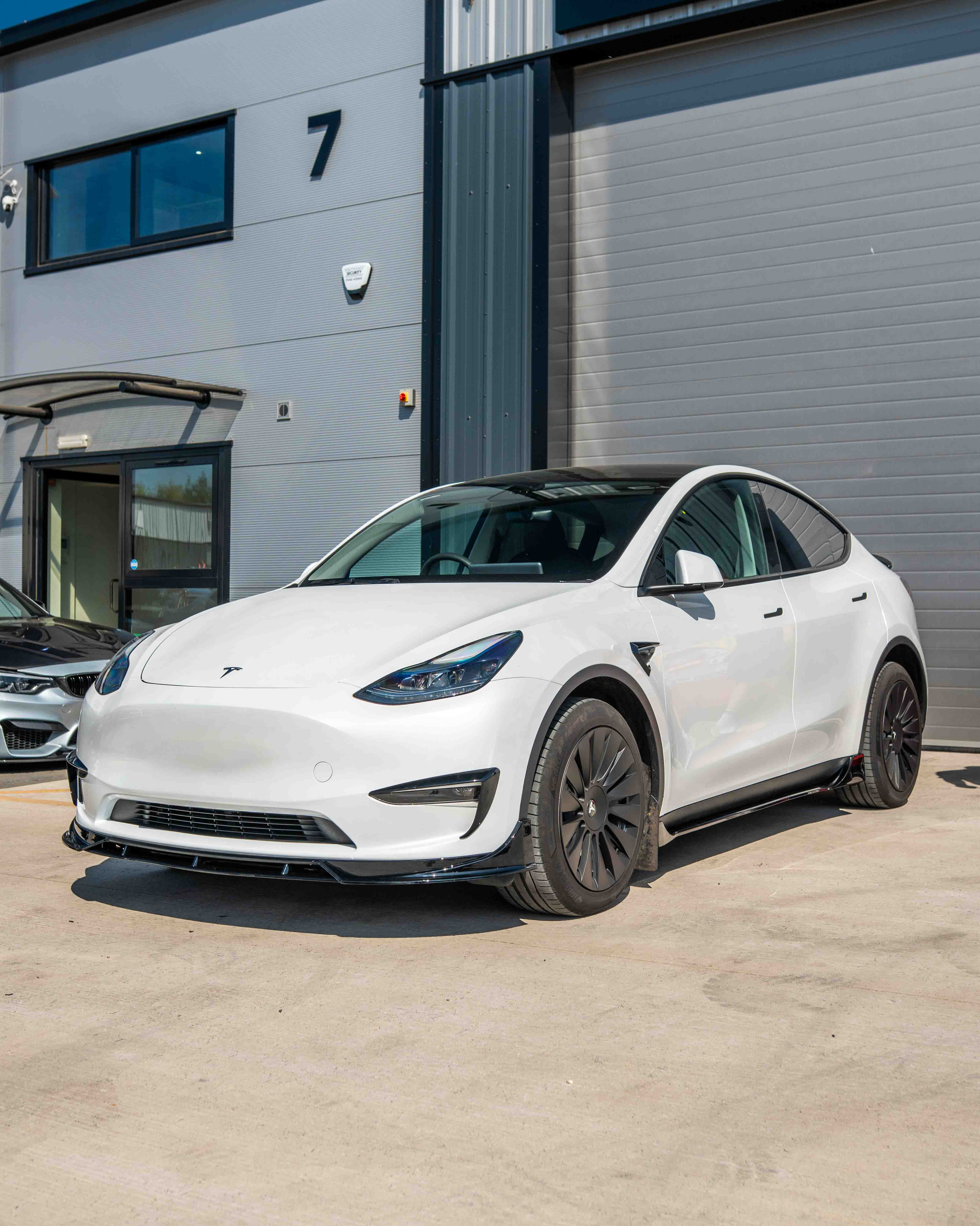 TESLA MODEL Y MK1 2020-2025 FULL GLOSS BLACK KIT - Image 2