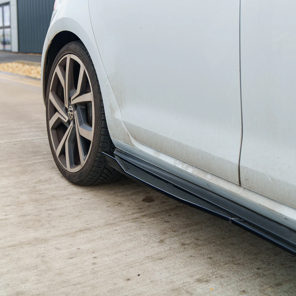 VOLKSWAGEN GOLF R/GTD/GTI MK7/7.5 2014-2020 GLOSS BLACK SIDE SKIRTS - Image 4